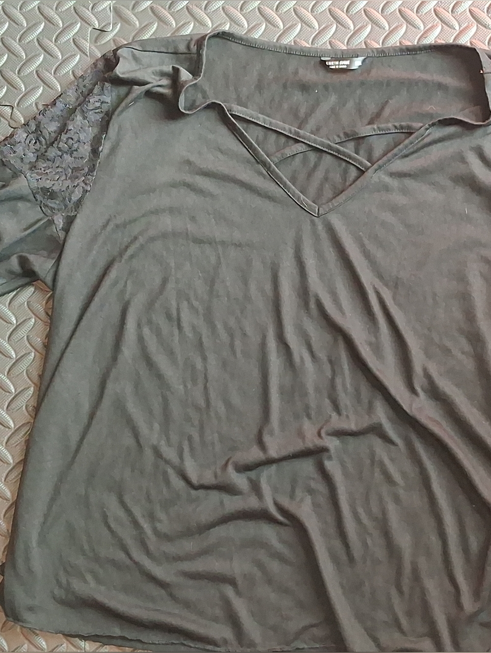 SHEIN Black Crisscross V-Neck Top with Lace Shoulder Fits Like 1X